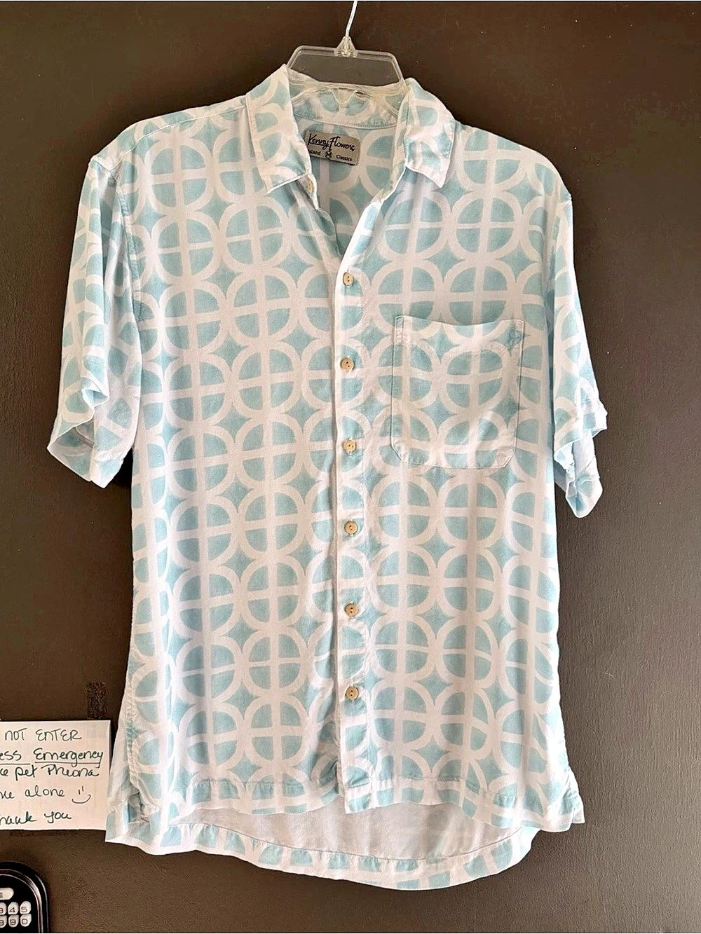 Kenny Flowers Geometric Button Down Shirt in Blue & White Size Medium